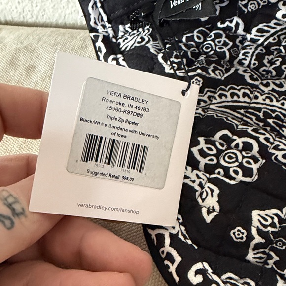 NWT Vera Bradley Fan Shop Bag Iowa Hawkeyes - Picture 3 of 5